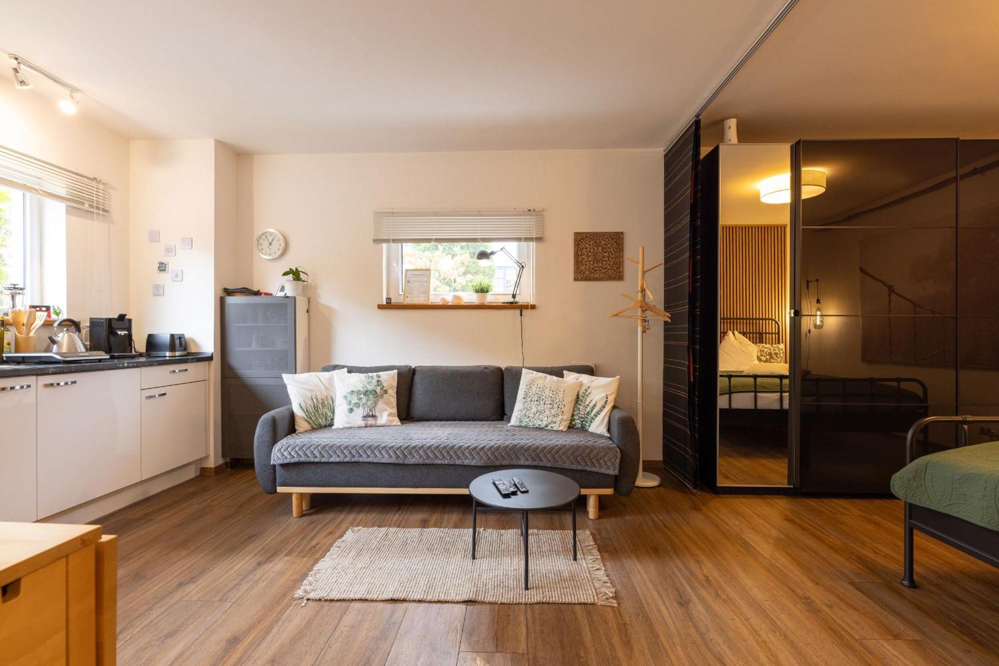 Ideal Fuer Kurze Aufenthalte - Gemuetliches 1-Zimmer-Apartment Adelsdorf Extérieur photo